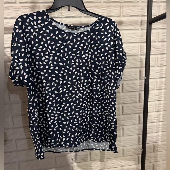 2 Women’s SHEIN Blue and Tan Patterned Blouse Size XL - Picture 2 of 15